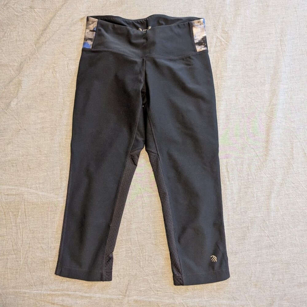 MPG Grey Athletic Capris Small